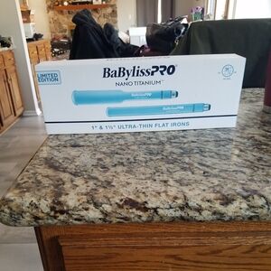 BaByliss PRO Nano Titanium Straightener 1"